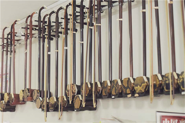 新加坡亚洲新闻台专访笛箫制作家 - 黄德成6_副本.jpg