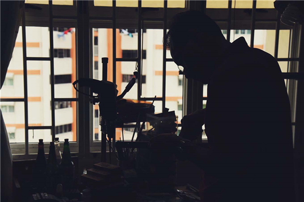 新加坡亚洲新闻台专访笛箫制作家 - 黄德成1.jpg