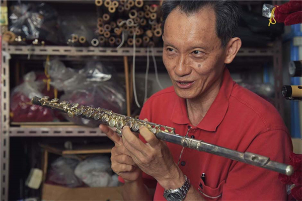 新加坡亚洲新闻台专访笛箫制作家 - 黄德成9.jpg