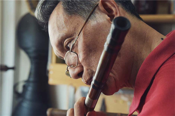 新加坡亚洲新闻台专访笛箫制作家 - 黄德成3.jpg